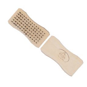 Bàn chải cán gỗ