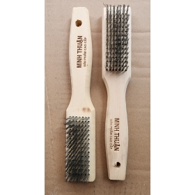 Bàn chải dây thép 7 hàng cán gỗ Minh Thuận M01